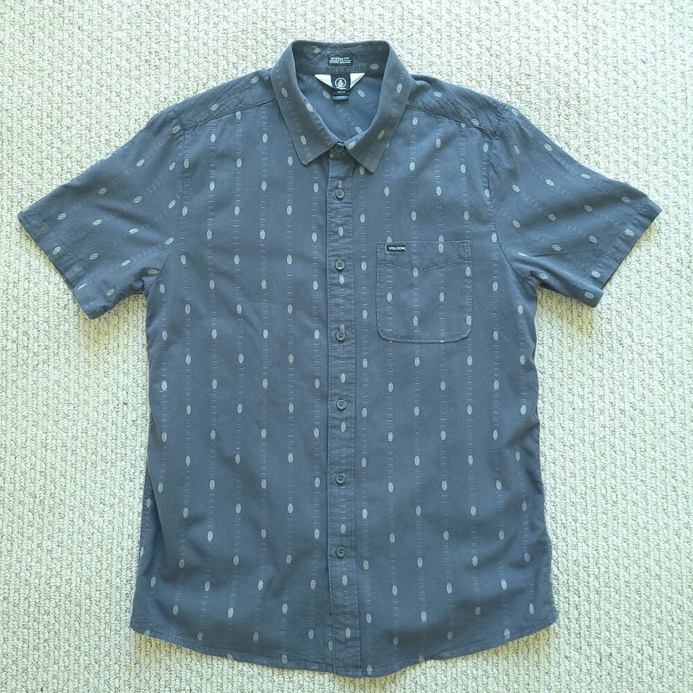 Volcom Short Sleeve Button-Up - image 1